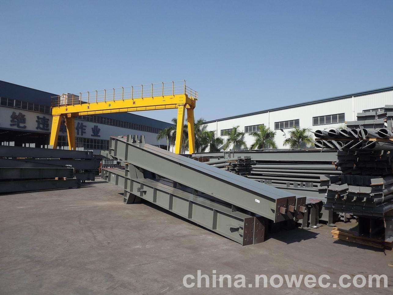 调兵山网架工程中的分条(分块)吊装法